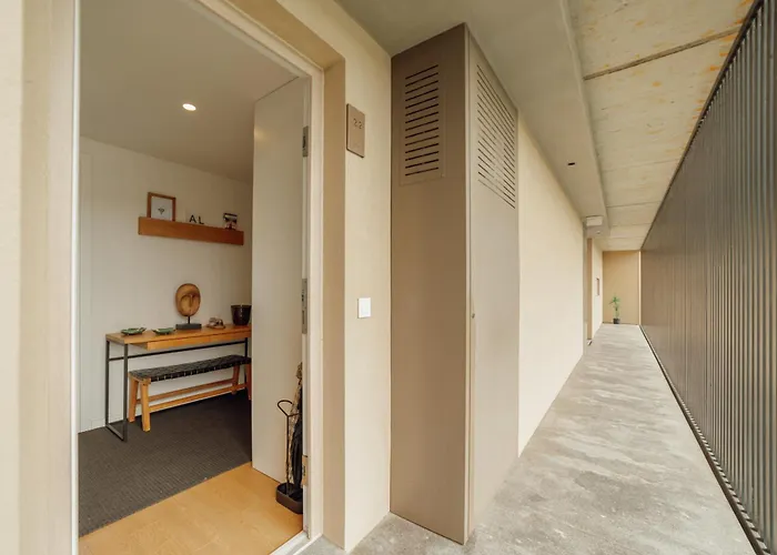 アパート & Sun By Vacationy *